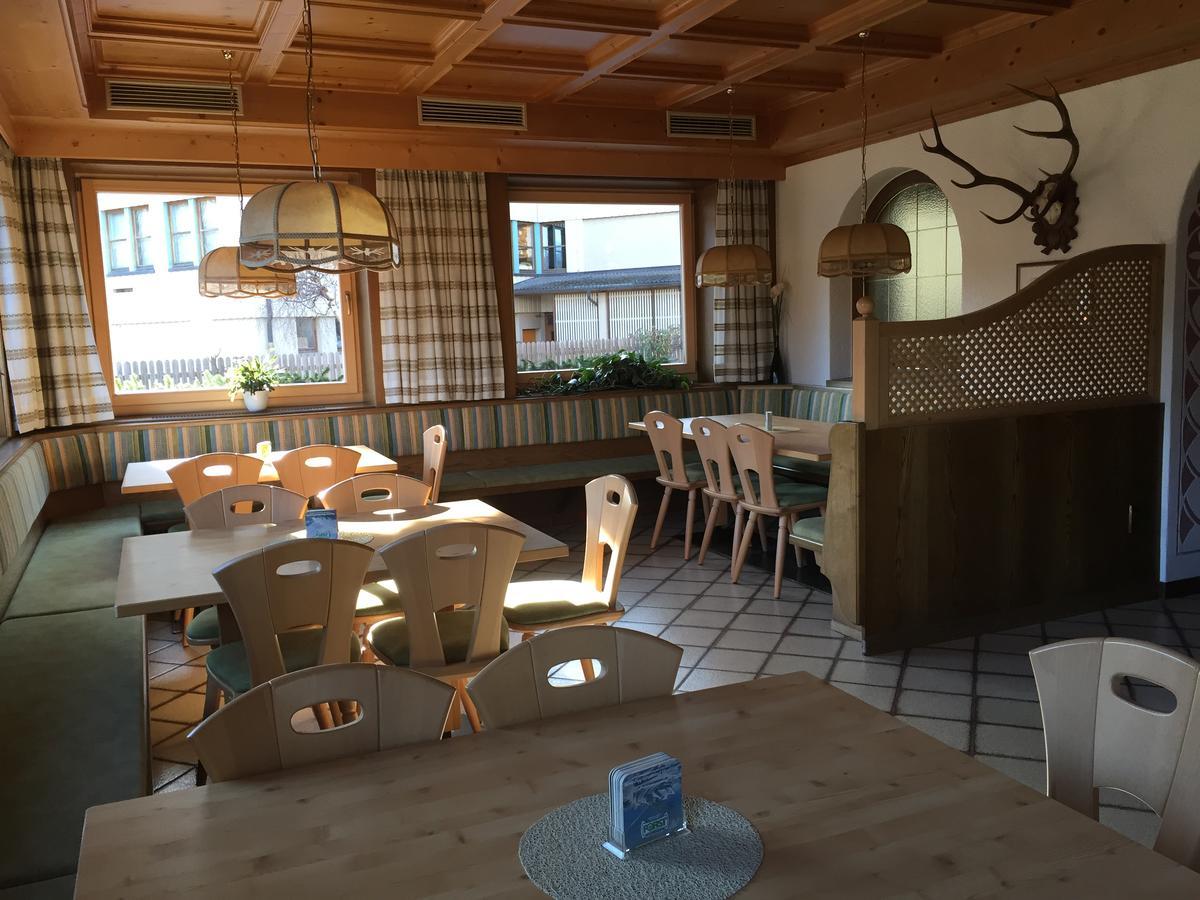 Gasthof Pizzeria Unterwirt Collepietra  Eksteriør billede